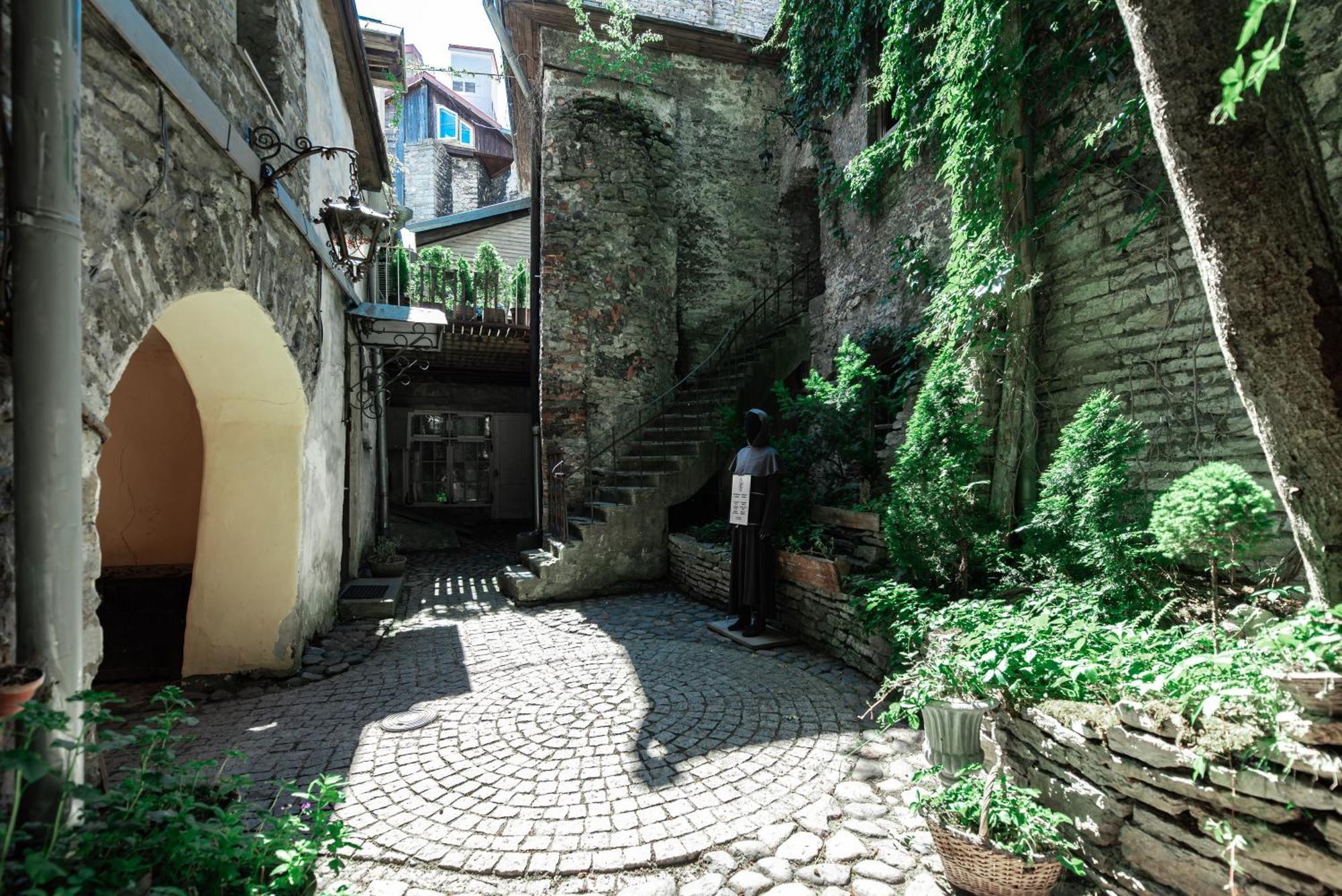 Airhome - Old Dominican Monastery Tallinn Exterior foto