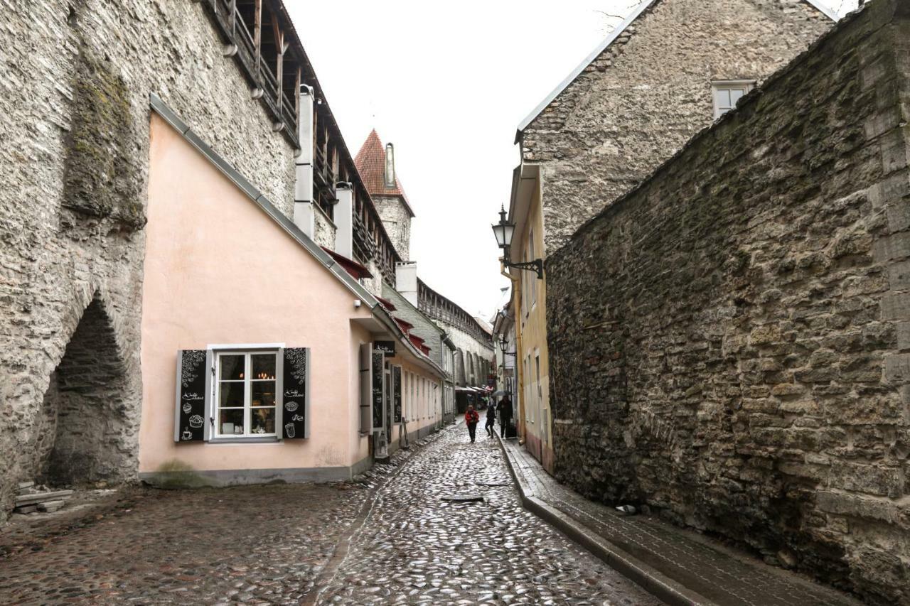 Airhome - Old Dominican Monastery Tallinn Exterior foto
